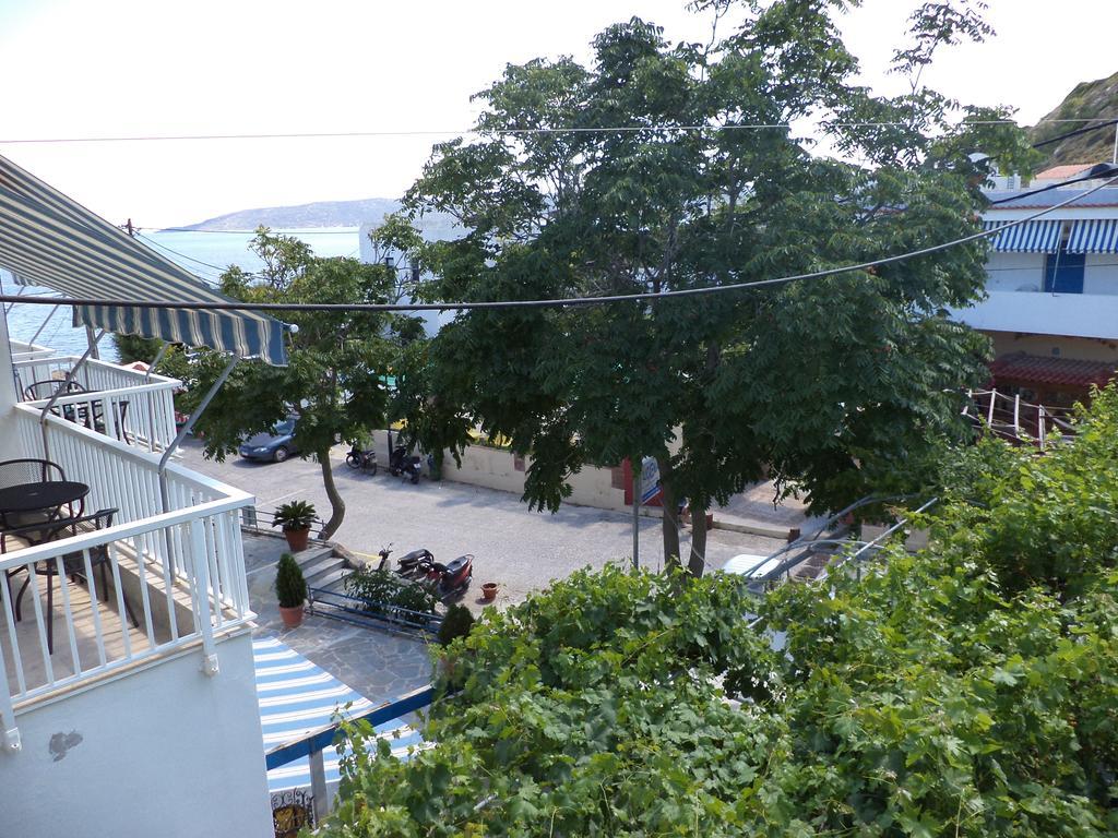 Paralia Agias Foteinis To Kamari 아파트 객실 사진