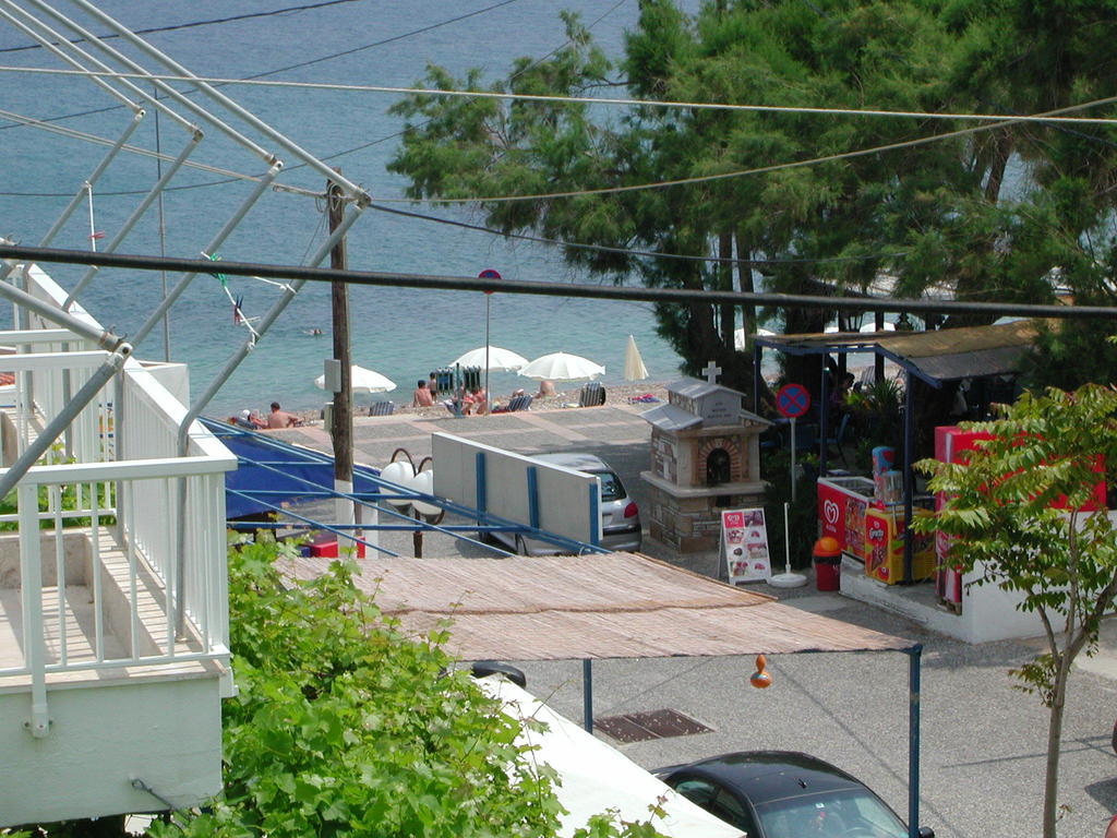 Paralia Agias Foteinis To Kamari 아파트 객실 사진